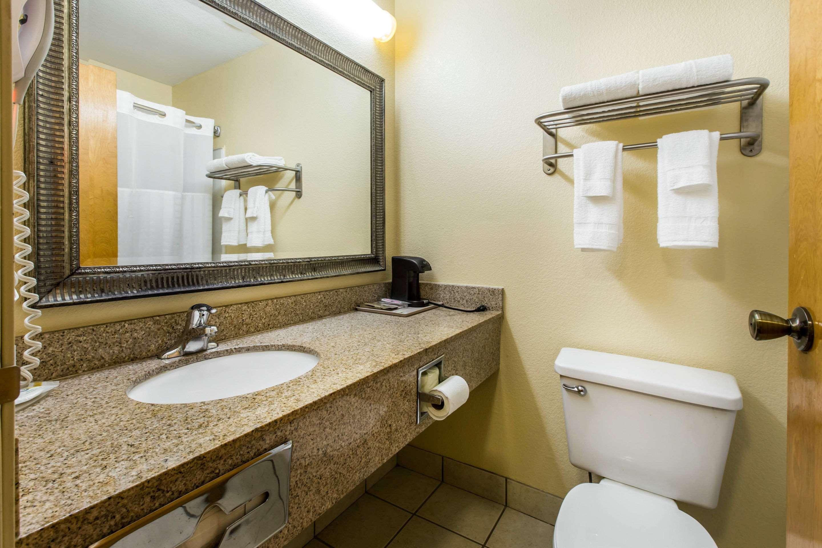 Quality Inn West Of Asheville Кантон Екстер'єр фото